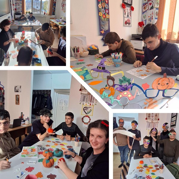 🎃🕸️👻 Aventuri de Halloween la școală!👻🕸️🎃