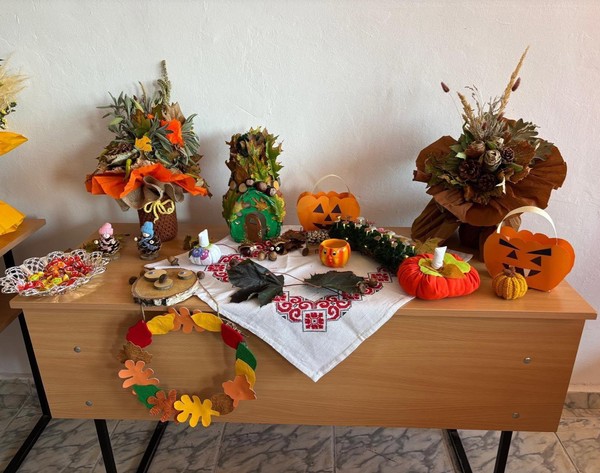 🍁🍂🍃Culorile toamnei la școala noastră🍃🍂🍁